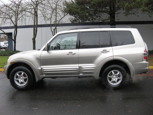 2002 Mitsubishi Montero Limited / 4WD / V6 / 3RD Seat / Leather / Loaded - Photo 3 - Portland, OR 97217