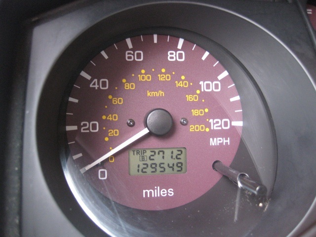 2002 Mitsubishi Montero Limited / 4WD / V6 / 3RD Seat / Leather / Loaded - Photo 35 - Portland, OR 97217