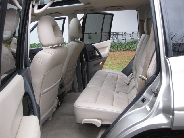 2002 Mitsubishi Montero Limited / 4WD / V6 / 3RD Seat / Leather / Loaded - Photo 23 - Portland, OR 97217