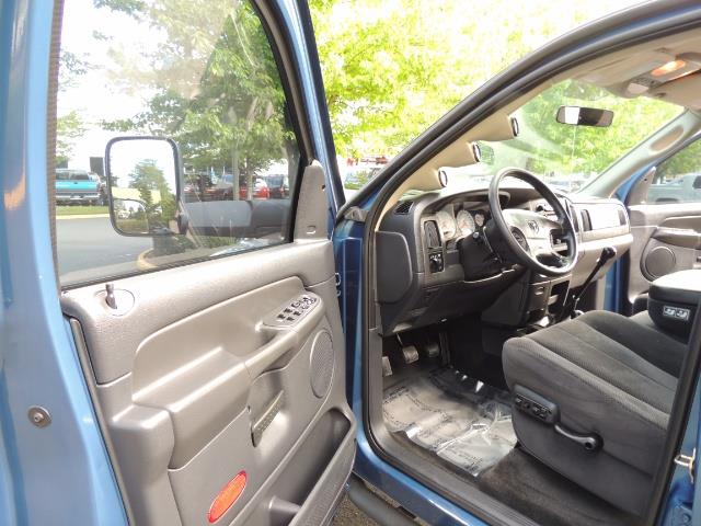 2003 Dodge Ram 2500 SLT / 4X4 / 5.9L Diesel HIGHOUTPUT/ 6-SPEED MANUAL - Photo 13 - Portland, OR 97217