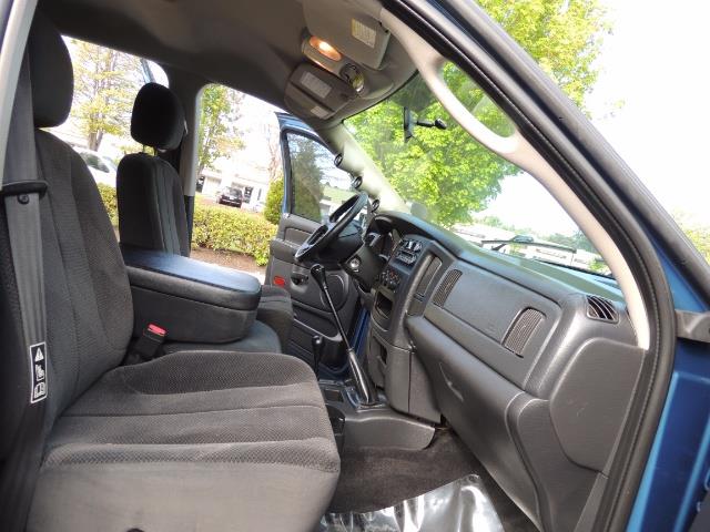 2003 Dodge Ram 2500 SLT / 4X4 / 5.9L Diesel HIGHOUTPUT/ 6-SPEED MANUAL - Photo 17 - Portland, OR 97217