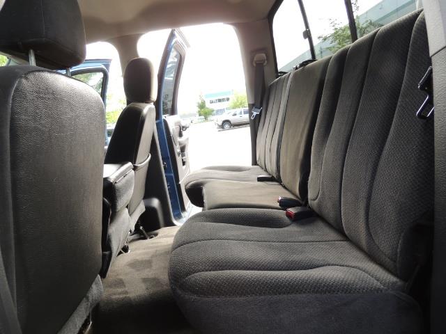 2003 Dodge Ram 2500 SLT / 4X4 / 5.9L Diesel HIGHOUTPUT/ 6-SPEED MANUAL - Photo 15 - Portland, OR 97217