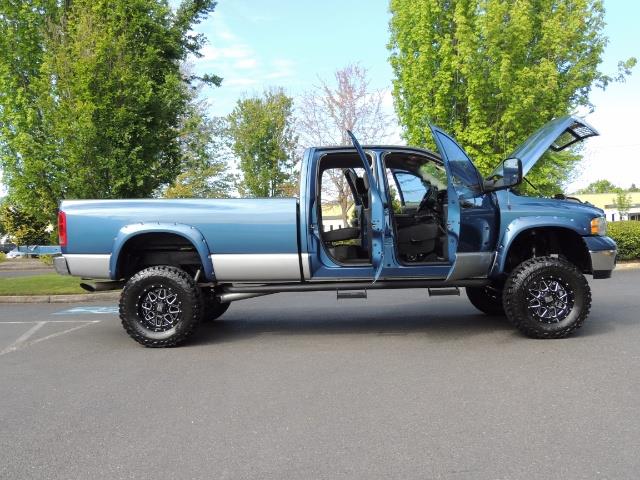 2003 Dodge Ram 2500 SLT / 4X4 / 5.9L Diesel HIGHOUTPUT/ 6-SPEED MANUAL - Photo 24 - Portland, OR 97217
