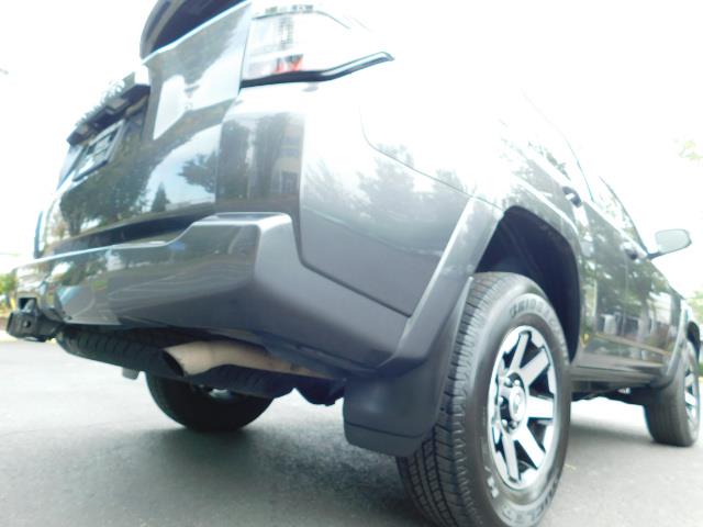 2016 Toyota 4Runner SR5 / 4X4 / Navigation / Back up camera / Execl Co - Photo 12 - Portland, OR 97217