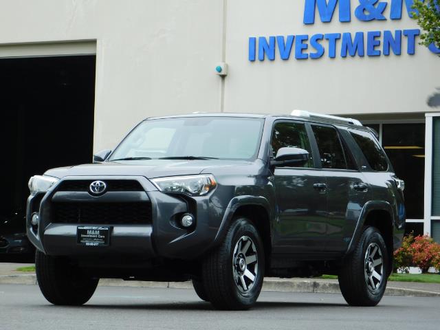 2016 Toyota 4Runner SR5 / 4X4 / Navigation / Back up camera / Execl Co - Photo 45 - Portland, OR 97217