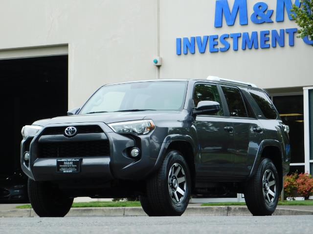2016 Toyota 4Runner SR5 / 4X4 / Navigation / Back up camera / Execl Co - Photo 46 - Portland, OR 97217