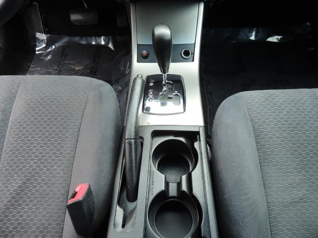 2005 Nissan Altima 3.5 SE / Sedan / Automatic / 6 Cyl - Photo 21 - Portland, OR 97217