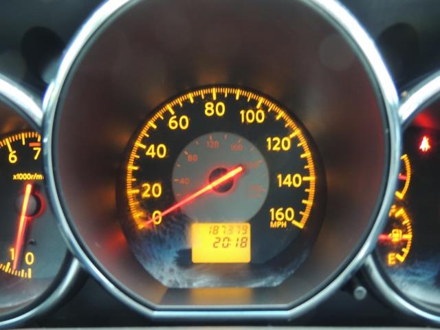 2005 Nissan Altima 3.5 SE / Sedan / Automatic / 6 Cyl - Photo 38 - Portland, OR 97217