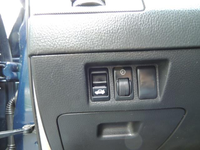 2005 Nissan Altima 3.5 SE / Sedan / Automatic / 6 Cyl - Photo 39 - Portland, OR 97217