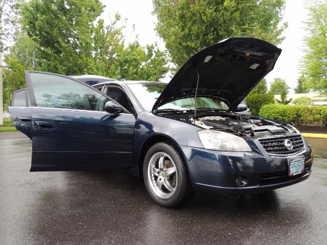 2005 Nissan Altima 3.5 SE / Sedan / Automatic / 6 Cyl - Photo 30 - Portland, OR 97217
