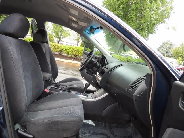 2005 Nissan Altima 3.5 SE / Sedan / Automatic / 6 Cyl - Photo 17 - Portland, OR 97217