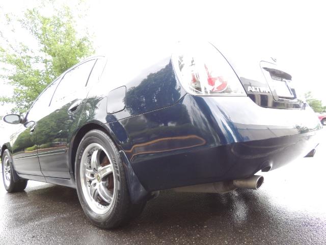 2005 Nissan Altima 3.5 SE / Sedan / Automatic / 6 Cyl - Photo 11 - Portland, OR 97217