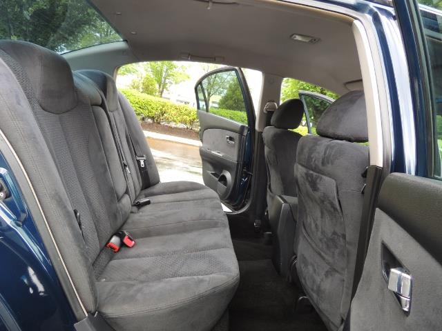 2005 Nissan Altima 3.5 SE / Sedan / Automatic / 6 Cyl - Photo 16 - Portland, OR 97217