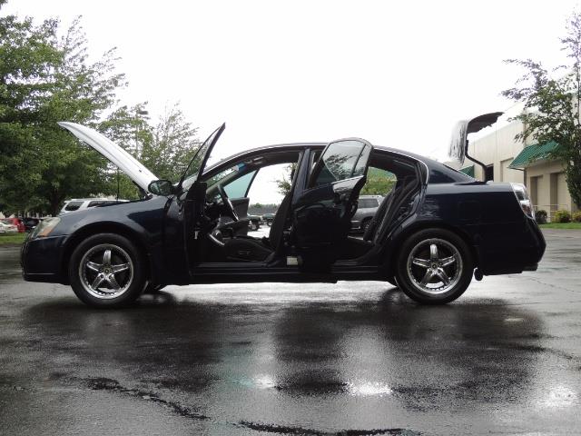 2005 Nissan Altima 3.5 SE / Sedan / Automatic / 6 Cyl - Photo 26 - Portland, OR 97217