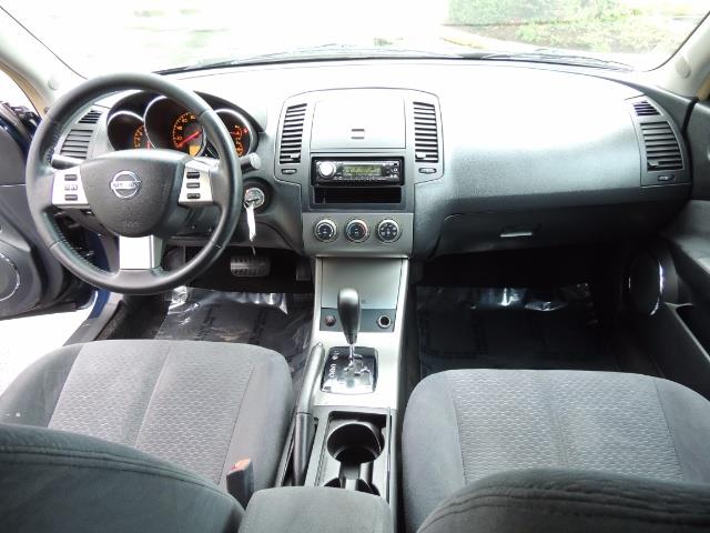 2005 Nissan Altima 3.5 SE / Sedan / Automatic / 6 Cyl - Photo 20 - Portland, OR 97217