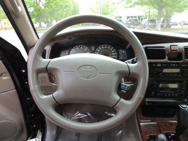 1999 Toyota 4Runner Limited 4WD / V6 / Leather / Sunroof / LIFTED - Photo 19 - Portland, OR 97217