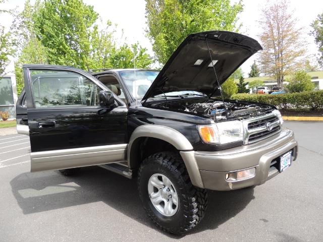 1999 Toyota 4Runner Limited 4WD / V6 / Leather / Sunroof / LIFTED - Photo 39 - Portland, OR 97217