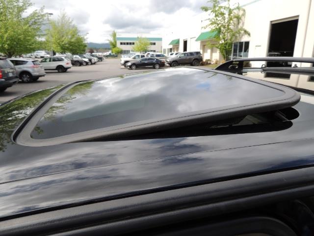 1999 Toyota 4Runner Limited 4WD / V6 / Leather / Sunroof / LIFTED - Photo 26 - Portland, OR 97217