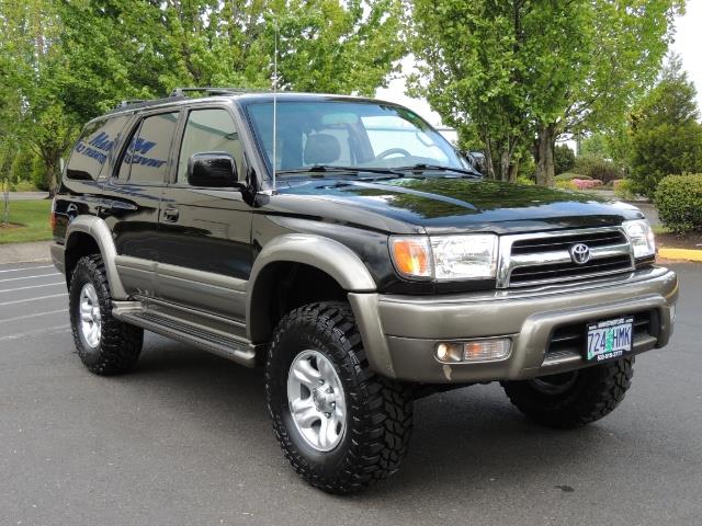 1999 Toyota 4Runner Limited 4WD / V6 / Leather / Sunroof / LIFTED - Photo 2 - Portland, OR 97217