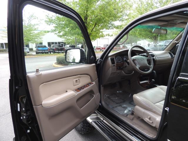 1999 Toyota 4Runner Limited 4WD / V6 / Leather / Sunroof / LIFTED - Photo 13 - Portland, OR 97217