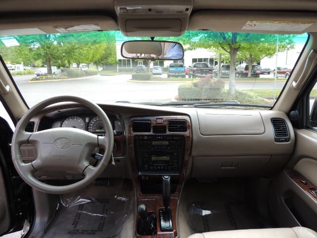 1999 Toyota 4Runner Limited 4WD / V6 / Leather / Sunroof / LIFTED - Photo 18 - Portland, OR 97217