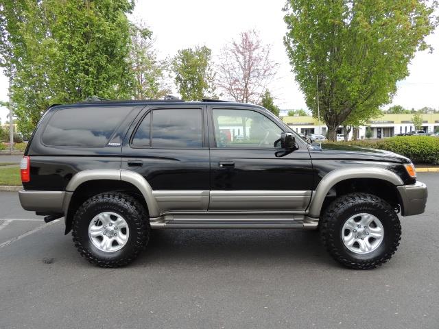 1999 Toyota 4Runner Limited 4WD / V6 / Leather / Sunroof / LIFTED - Photo 3 - Portland, OR 97217