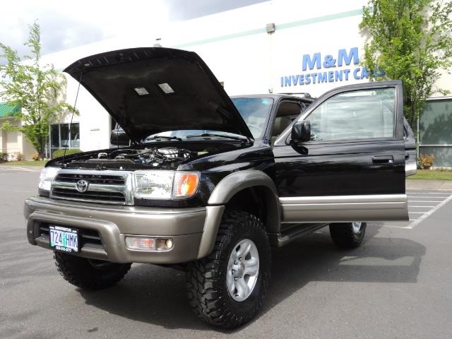 1999 Toyota 4Runner Limited 4WD / V6 / Leather / Sunroof / LIFTED - Photo 33 - Portland, OR 97217