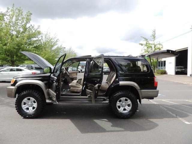 1999 Toyota 4Runner Limited 4WD / V6 / Leather / Sunroof / LIFTED - Photo 34 - Portland, OR 97217