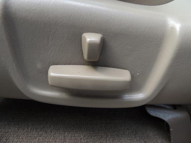 1999 Toyota 4Runner Limited 4WD / V6 / Leather / Sunroof / LIFTED - Photo 24 - Portland, OR 97217