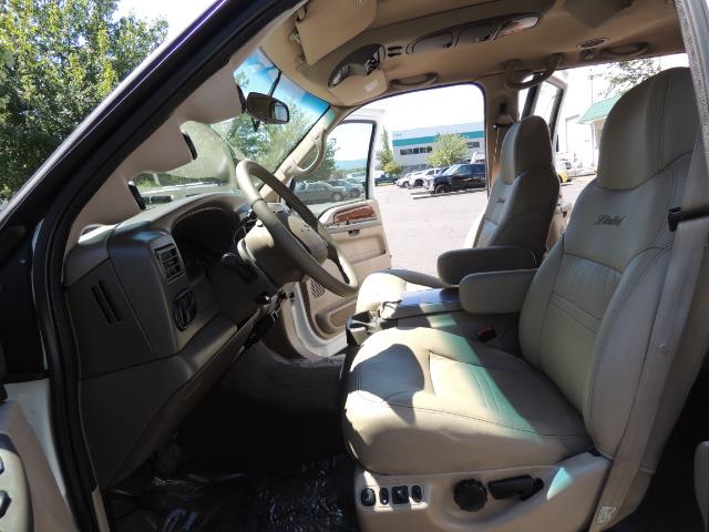 2001 Ford Excursion Limited / 4WD / 7.3L DIESEL / Excel Cond - Photo 14 - Portland, OR 97217