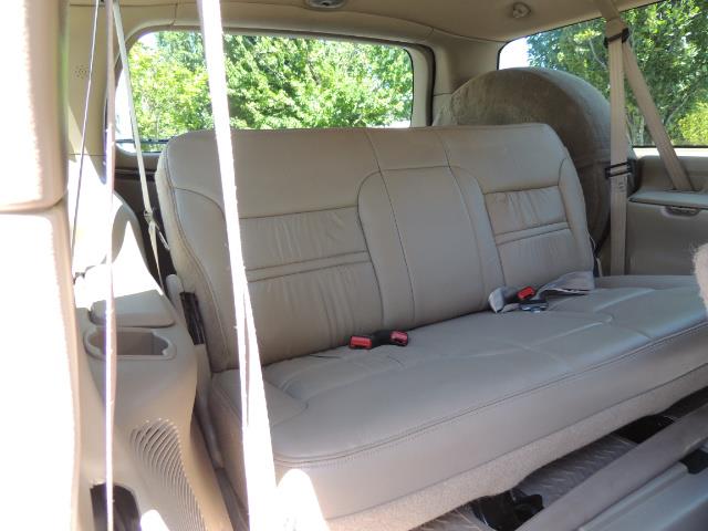 2001 Ford Excursion Limited / 4WD / 7.3L DIESEL / Excel Cond - Photo 35 - Portland, OR 97217