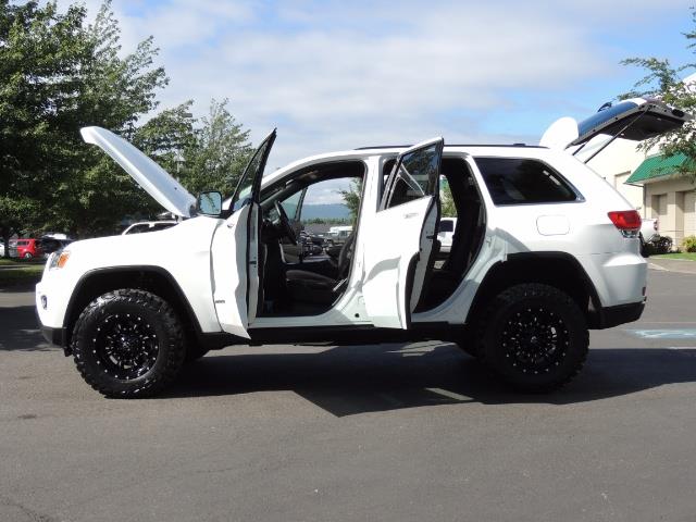 2015 Jeep Grand Cherokee Laredo / Sport Utility / 4WD / LIFTED LIFTED - Photo 27 - Portland, OR 97217