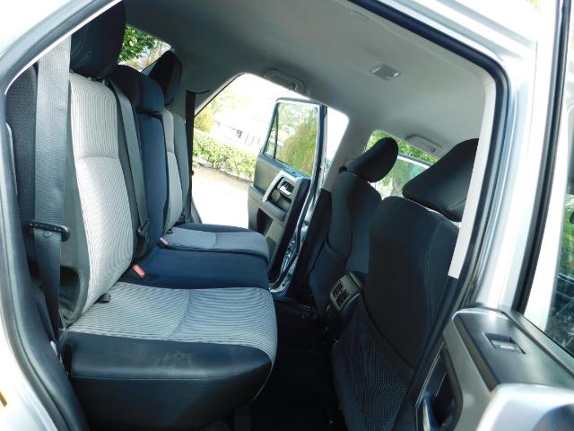 2016 Toyota 4Runner SR5 / 4WD / Navigation / backup camera / LIFTED - Photo 16 - Portland, OR 97217