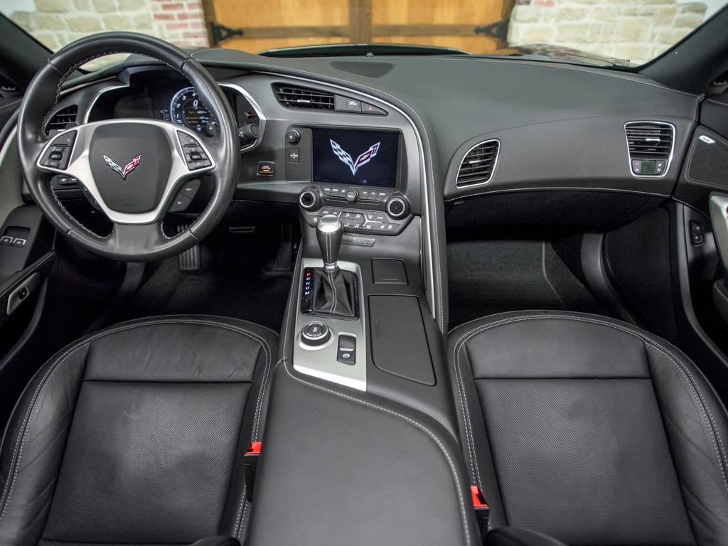 2014 Chevrolet Corvette Stingray Z51 - Photo 2 - Springfield, MO 65802