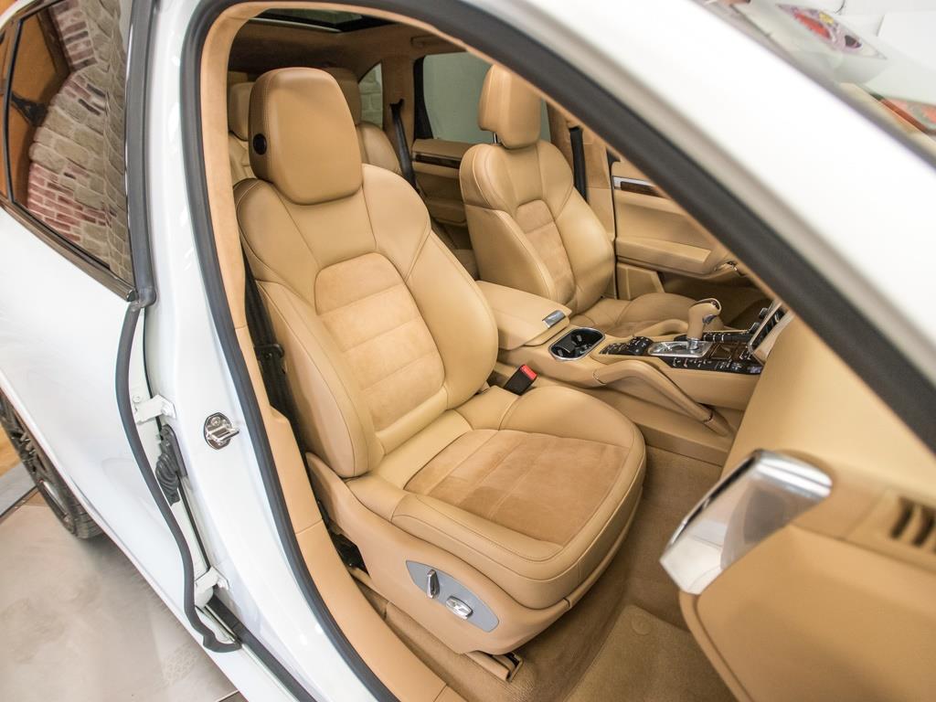 2013 Porsche Cayenne GTS - Photo 25 - Springfield, MO 65802