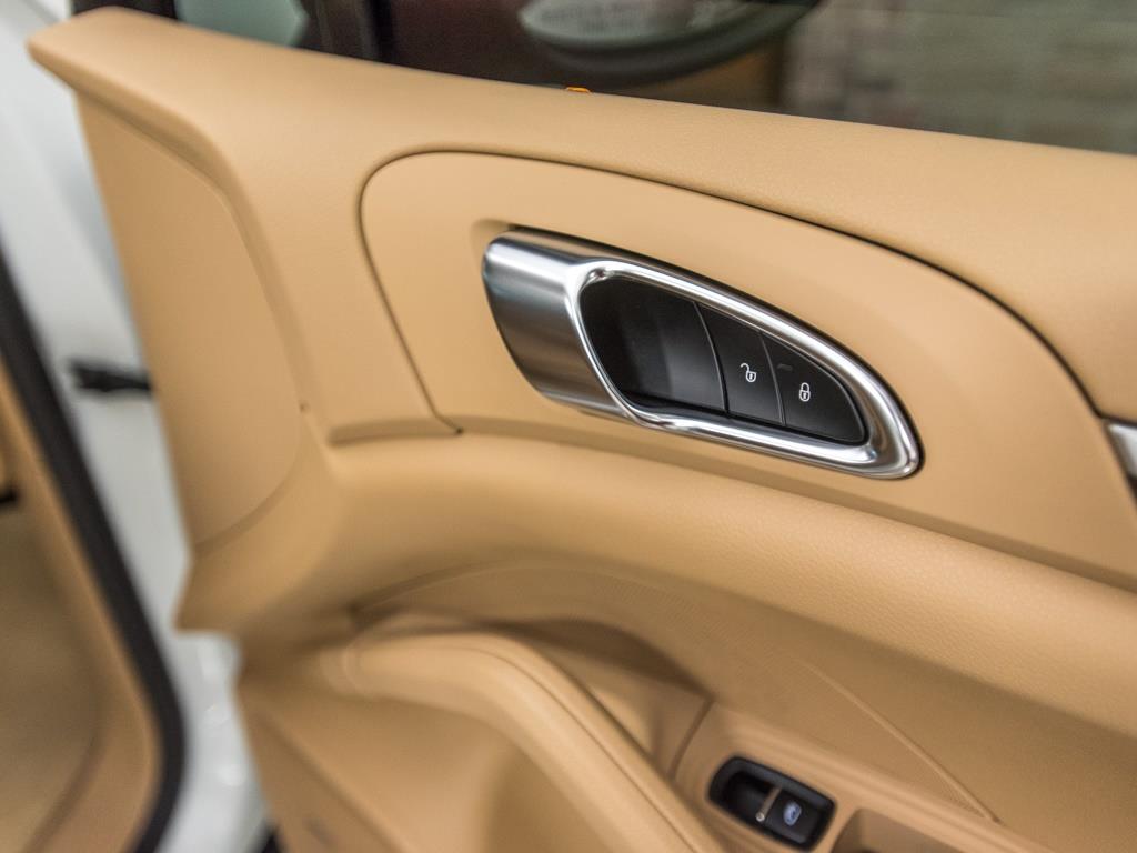 2013 Porsche Cayenne GTS - Photo 27 - Springfield, MO 65802