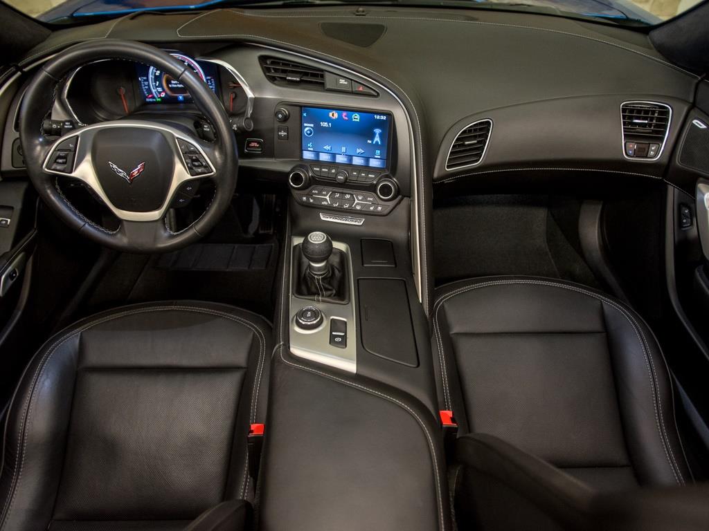2015 Chevrolet Corvette Z51 3LT Convertible - Photo 2 - Springfield, MO 65802