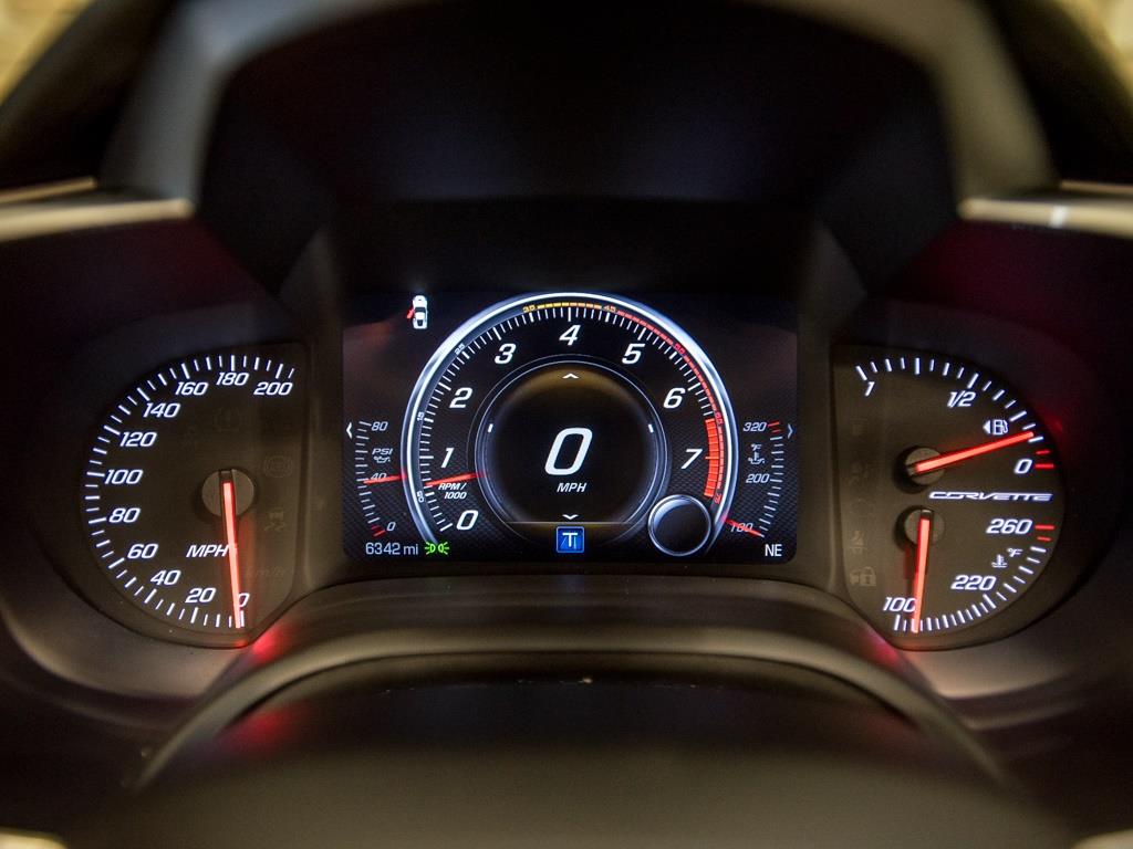2015 Chevrolet Corvette Z51 3LT Convertible - Photo 15 - Springfield, MO 65802