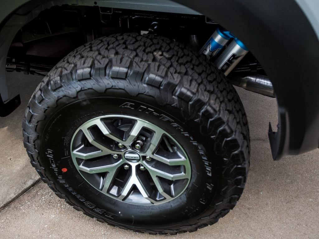 2017 Ford F-150 Raptor - Photo 33 - Springfield, MO 65802
