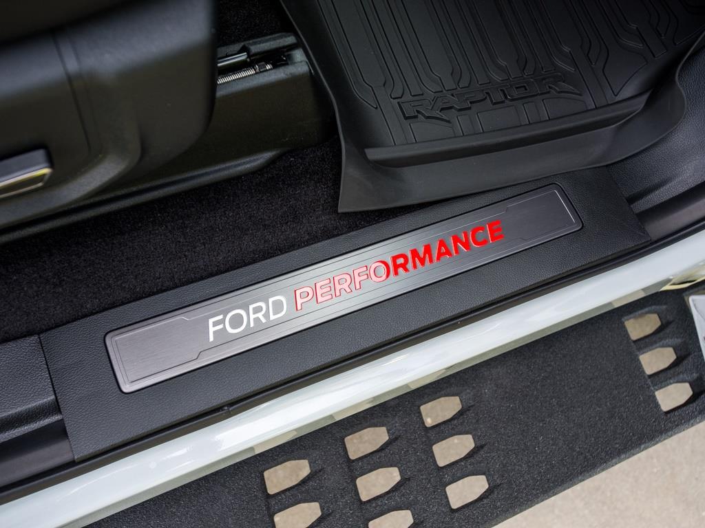 2017 Ford F-150 Raptor - Photo 25 - Springfield, MO 65802