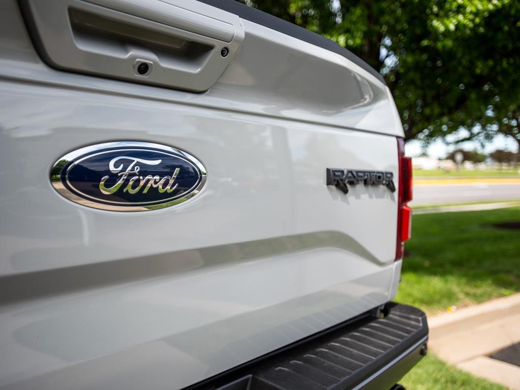 2017 Ford F-150 Raptor - Photo 31 - Springfield, MO 65802
