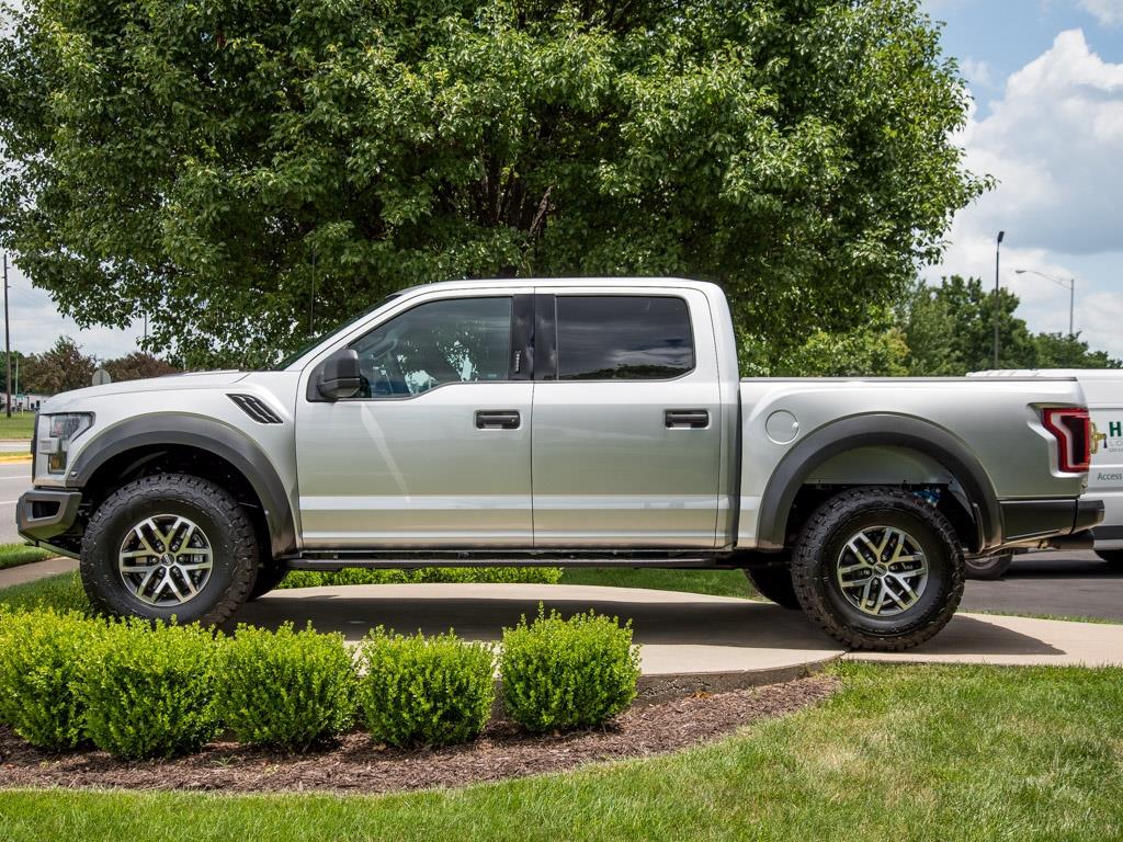 2017 Ford F-150 Raptor - Photo 6 - Springfield, MO 65802