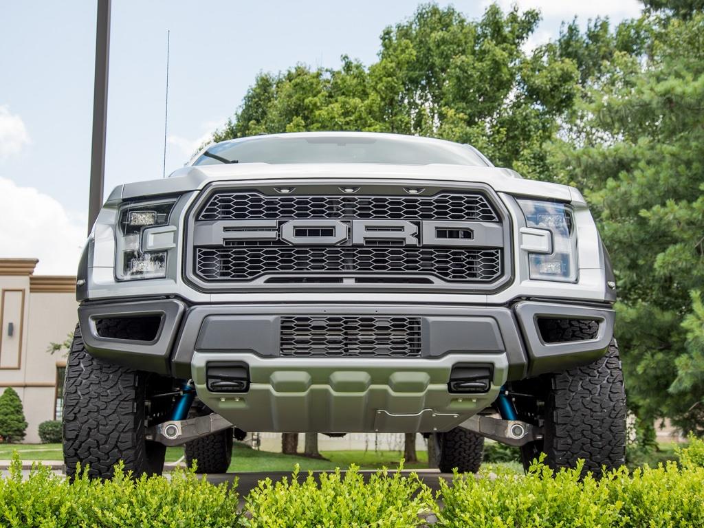 2017 Ford F-150 Raptor - Photo 5 - Springfield, MO 65802