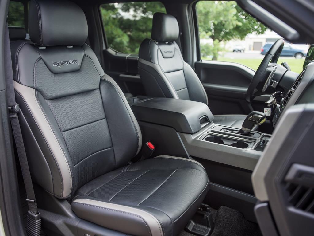 2017 Ford F-150 Raptor - Photo 25 - Springfield, MO 65802