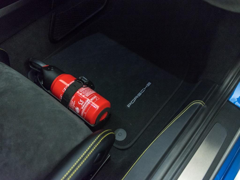 2016 Porsche Cayman GT4 - Photo 26 - Springfield, MO 65802