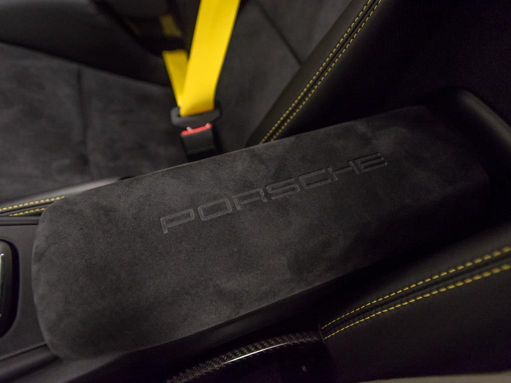 2016 Porsche Cayman GT4 - Photo 17 - Springfield, MO 65802