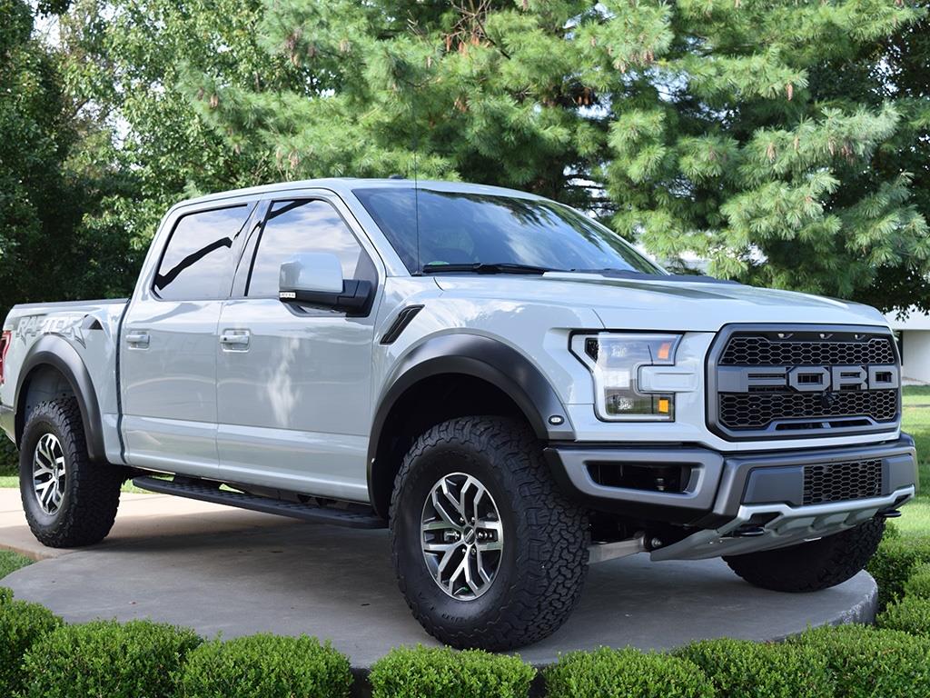 2017 Ford F-150 Raptor - Photo 4 - Springfield, MO 65802