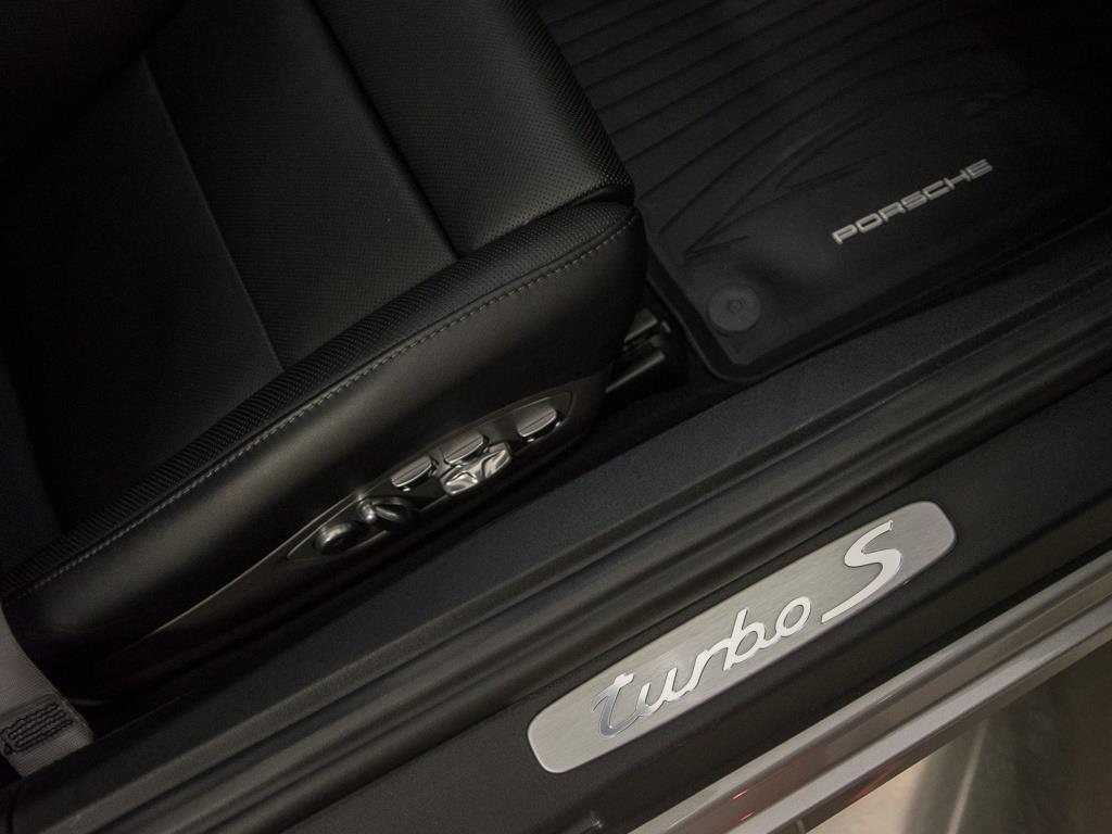 2015 Porsche 911 Turbo S - Photo 20 - Springfield, MO 65802