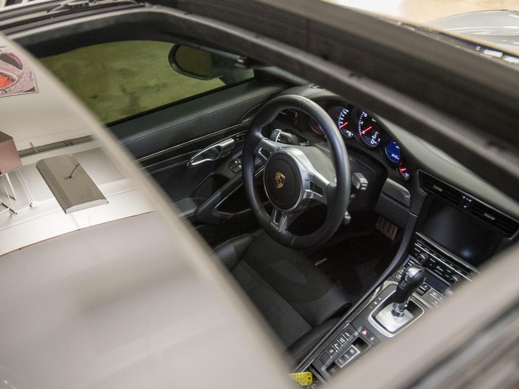 2015 Porsche 911 Turbo S - Photo 26 - Springfield, MO 65802
