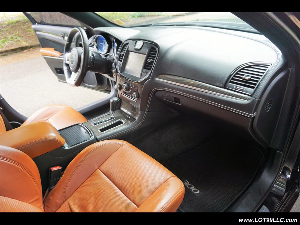 2014 Chrysler 300 Series SRT8 470 HP Loaded Panoramic Roof. - Photo 14 - Milwaukie, OR 97267